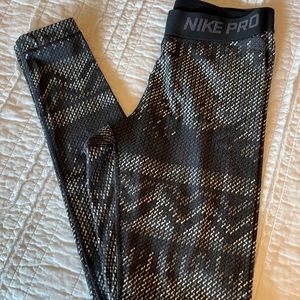 Nike pro leggings